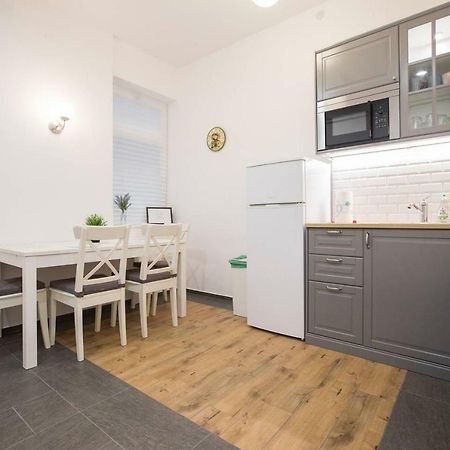 Oberiter Apartments - Center Of Zagreb, Fast Wifi, Ac, Kitchen, Parking Zewnętrze zdjęcie