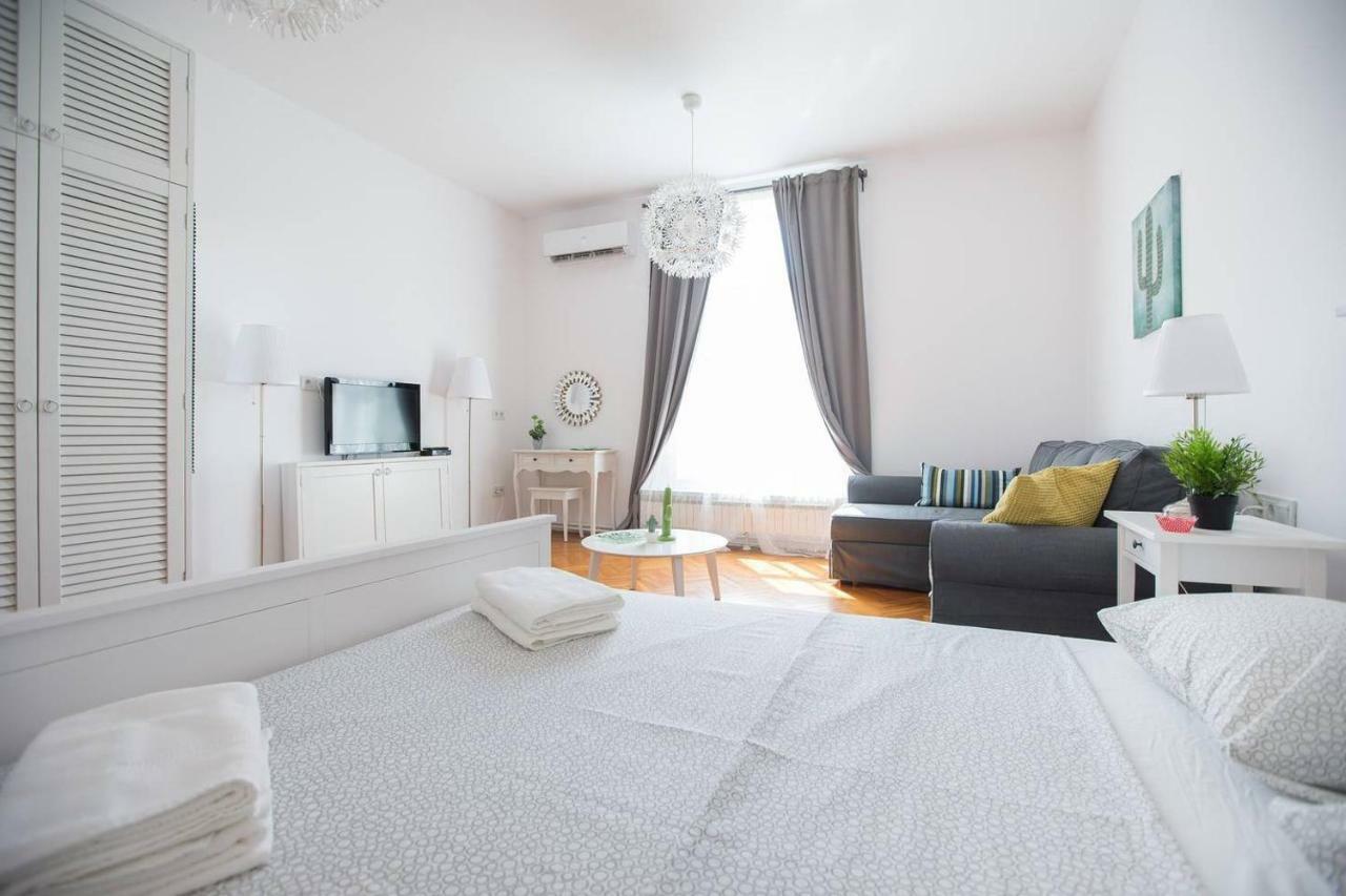 Oberiter Apartments - Center Of Zagreb, Fast Wifi, Ac, Kitchen, Parking Zewnętrze zdjęcie