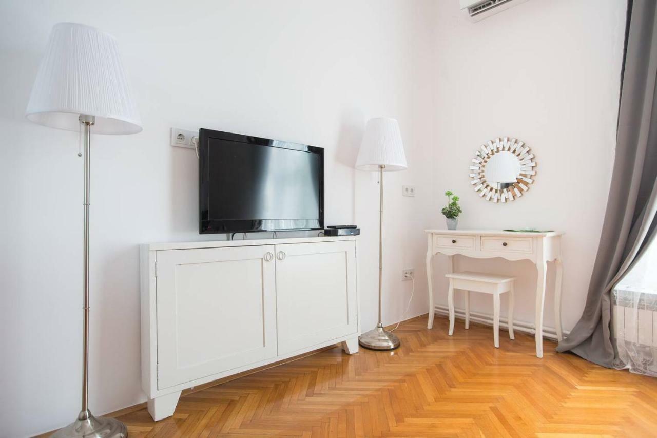Oberiter Apartments - Center Of Zagreb, Fast Wifi, Ac, Kitchen, Parking Zewnętrze zdjęcie